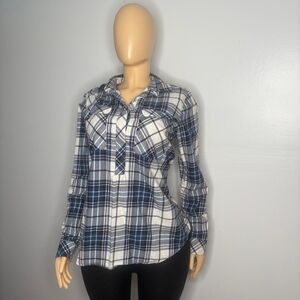 Banana Republic Women's Navy and Cream Plaid Shirt Size M